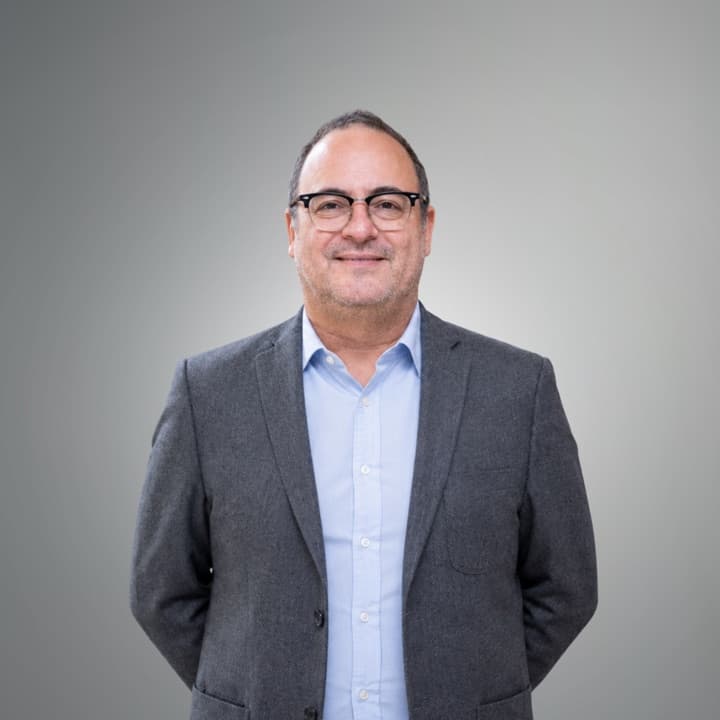 Retrato de Dr. Carlos Parra Atala